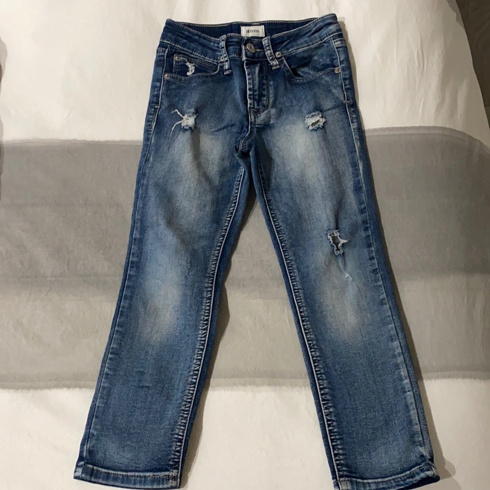 Hudson Jeans distressed size 5